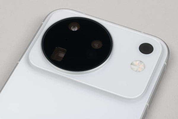 Обзор смартфона Vivo X500 из новой серии фотофлагманов Обзор смартфона Vivo X500 из новой серии фотофлагманов